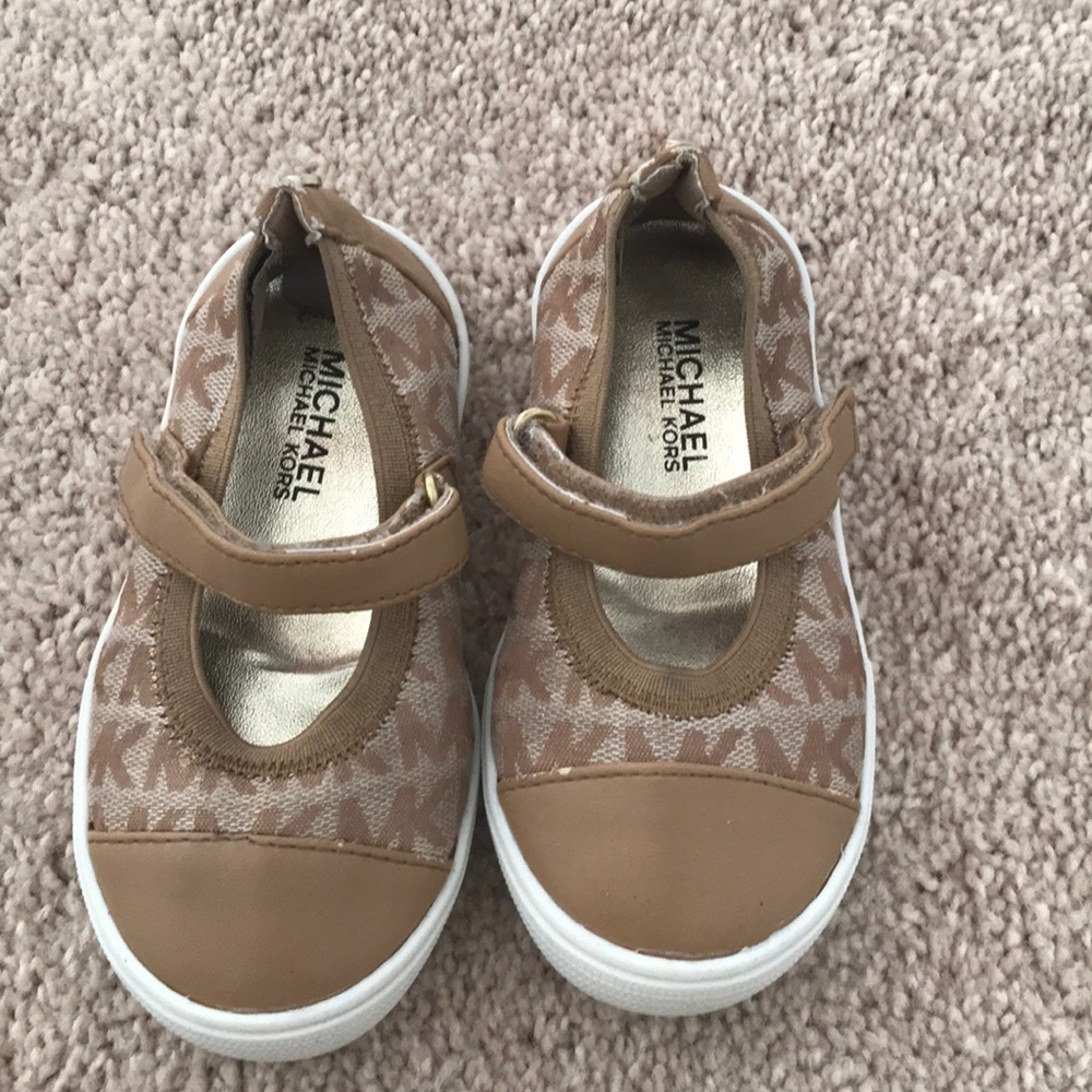 Toddler shoes
